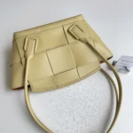 Bottega Veneta Arco 33