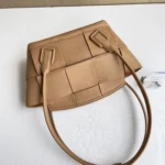 Bottega Veneta Arco 33