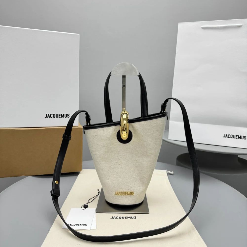 Jacquemus The small Bambola